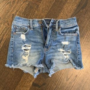 denim shorts w/ rips